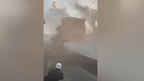 Un guardia civil en mitad de un tornado en La Palma: �Fueron los cinco segundos m�s largos de mi vida�
