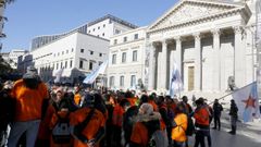 Trabajadores de Alcoa a las puertas del Congreso de los Diputados
