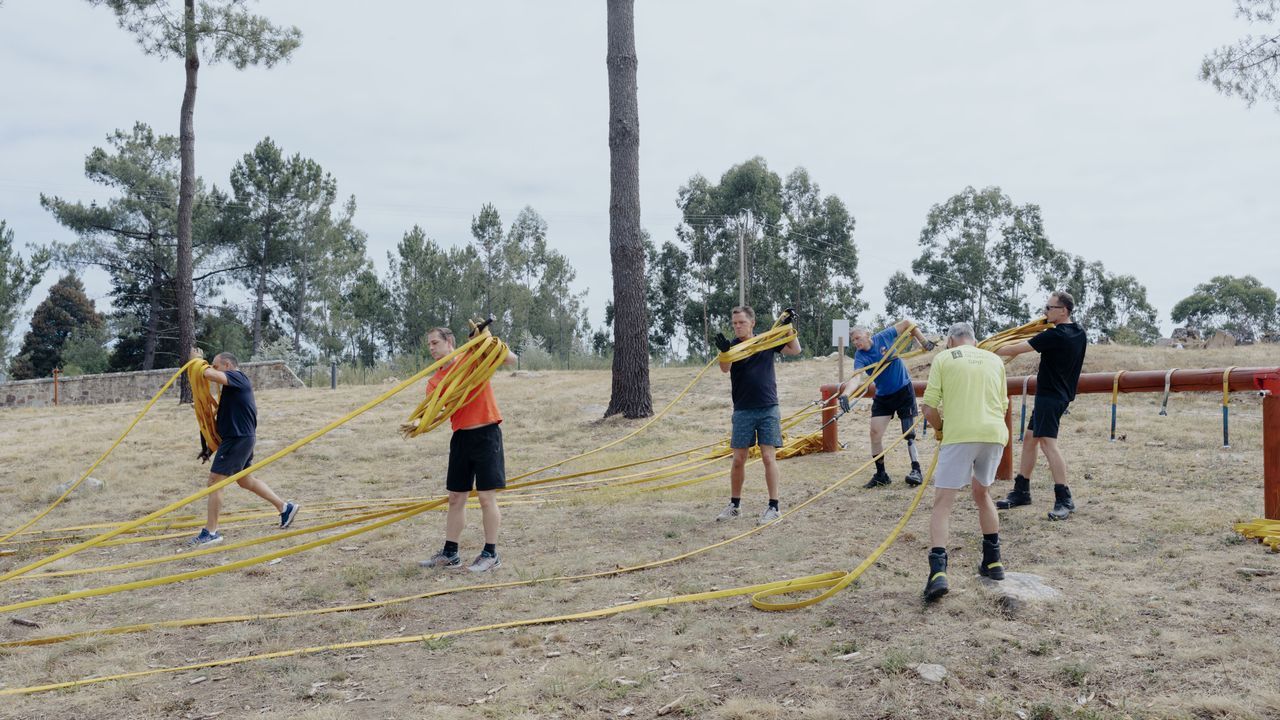 Bomberos neerlandeses se entrenan en Ourense y ya intervienen en fuegos reales