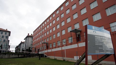 Edificio de viviendas de promoci&oacute;n p&uacute;blica construido en Santiago (foto de archivo)