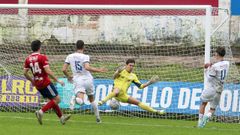 Las mejores im�genes del partido entre el Boiro y el Ribadeo, que acab� con victoria de los barbanzanos (3-0)