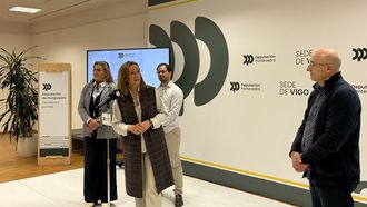 A vicepresidenta da Deputaci&oacute;n, Luisa S&aacute;nchez, presentou o concerto.