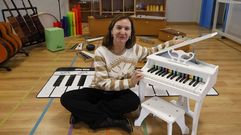 Reme Arias elige como su rincón el aula de música del colegio, llamada Orfeón Valdeorrés