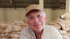 Dominique Roques acaba de publicar  El aroma de los bosques .