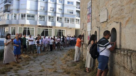 Colas para adquirir entradas para la feria taurina