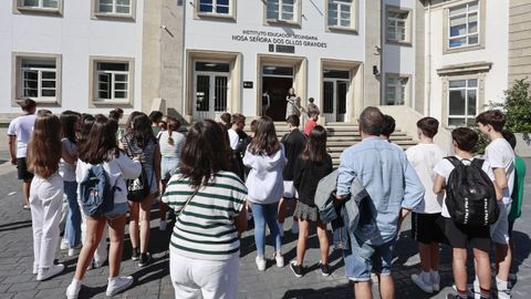 Imagen de archivo de un instituto gallego en el primer d&iacute;a de clase