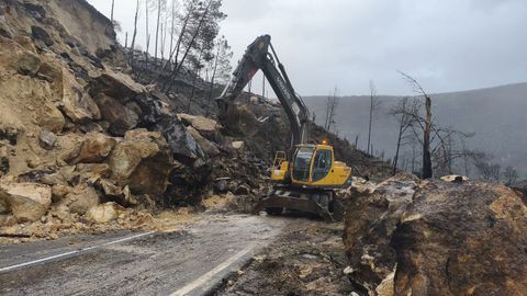 Carretera de la Diputaci�n cortada en Pant�n