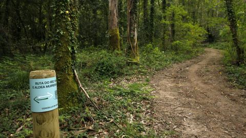 Senda peatonal hasta la aldea de Xei