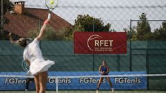 Foto de archivo de una pista de tenis.