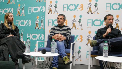 El director asturiano Marcos Merino presentando junto a su equipo �Plaza Mayor� en la�63 edici�n del Festival de Cine de Gij�n