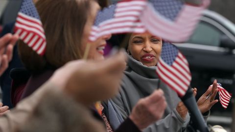Ilhan Omar, �nica parlamentaria que lleva el velo isl�mico y una de las dos primeras mujeres musulmanas del Congreso estadounidense