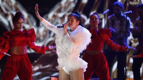 Rosal�a, durante su actuaci�n en la gala