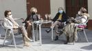 Terraza en la calle Coru�a de Carballo