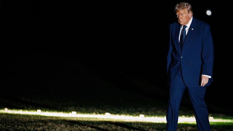 Trump, llegando este lunes a la Casa Blanca desde Florida 