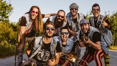Siete m�sicos todoterreno forman hoy la electrocharanga negreiresa Mekanika Rolling Band