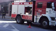 En una imagen de archivo, efectivos de los Bomberos de Ordes durante una intervenci�n