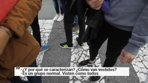 Los �chungal�es� protagonizan peleas de gallo y rapean delante del C�rculo