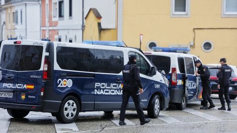 Operativo antidroga en la calle Vizcaya de A Coru�a