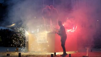 El meco con las figuras de Louz�n y Rueda ardi� en el infierno de los presidentes en Vigo.  