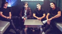 El grupo naron�s Aut�nticos Farsantes act�a este jueves en Compostela.