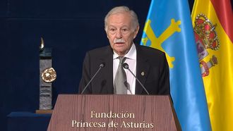 Eduardo Mendoza, Premio Princesa de Asturias de las Letras 2025, durante la gala