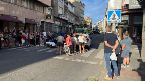 Una mujer quedó tendida en el suelo tras ser atropellada en la calle Luis Espada de Verín.