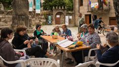 J&oacute;venes y mayores disfrutaron de la actividad en A Calzada