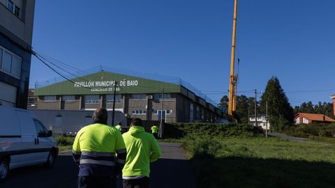 Trabajos en el pabell�n para el cambio de cubierta