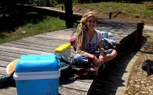 Una joven veterana del Festival, reci�n llegada a Morouzos.