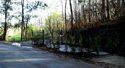 Las instalaciones est�n protegidas por un cierre de seguridad que podr�a corregirse si es necesario.