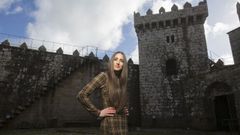 Irma Mac�as, no castelo de Vimianzo