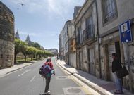 El Cami�o Primitivo est� indicado a su paso por la ciudad, pero el plan de se�alizaci�n es mejorable. 