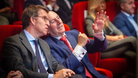 Feijoo y Franqueira durante la presentaci�n del plan estrat�gico