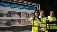 La conselleira Mara Martnez Allegue y el alcalde de Pontevedra este viernes en las obras de la PO-546
