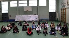 Un grupo de alumnos de segundo de ESO conmemor� el d�a