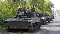 Soldados prorrusos, a la afueras de la ciudad de Donetsk.