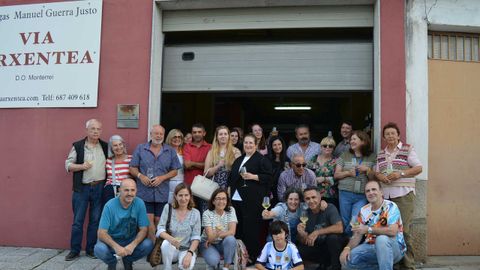 Visita en el bus turstico a una de las bodegas de la D. O. Monterrei