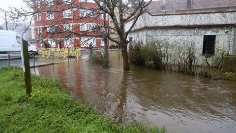 El r�o C�davo se desbord� en Fene