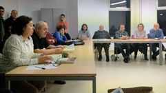 Reuni�n de los vecinos de Gij�n, alarmados por la contaminaci�n.Reuni�n de los vecinos de Gij�n, alarmados por la contaminaci�n 