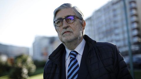 Fernández Moreda fotografiado en A Coruña, donde reside desde hace años con su mujer