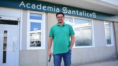 Moiss Santalices constituy una sociedad limitada con su familia este ao.