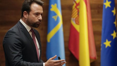 El portavoz y presidente del de PP Asturias, Alvaro Queipo