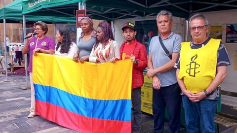 Colombianos en Asturias en un acto del programa de atencin a vctimas de la violencia en Colombia con Amnista Internacional