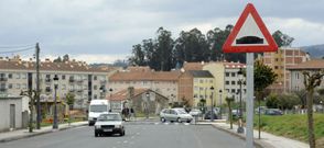 El Concello coloc� ayer se�ales de lomos de burro, instalados en octubre y pendientes de reforma. 