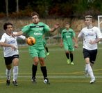 Los juveniles del Puebla (de verde) vencieron al Noia en Primera. 