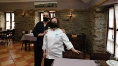 Estefan�a Garc�a y Mar�a Antonia Fraga R�o �Tita�, hija y madre, en A Mirandilla de Rinlo