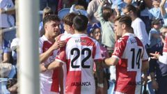 Jugadores del Celta, durante el duelo de este domingo ante el Alav&eacute;s.