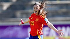 L�a Arufe celebra uno de los dos tantos conseguidos ante Francia.