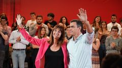 La secretaria general del PSE-EE, Idioa Mendia, junto a Pedro S�nchez, durante un acto electoral