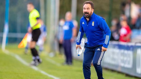 Emilio Caedo, durante un partido del Vetusta